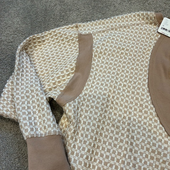 NWT -- FP movement - beige and white knit open back top - Size medium - Picture 8 of 8